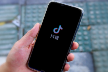 抖音怎么自动续灯牌（抖音灯牌不亮什么原因）